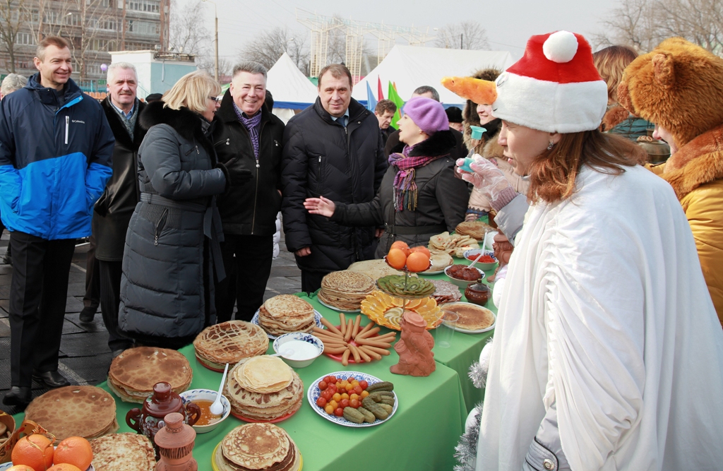 Руководители района и ''Гомсельмаша'' на празднике