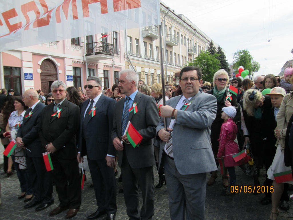 Во главе колонны