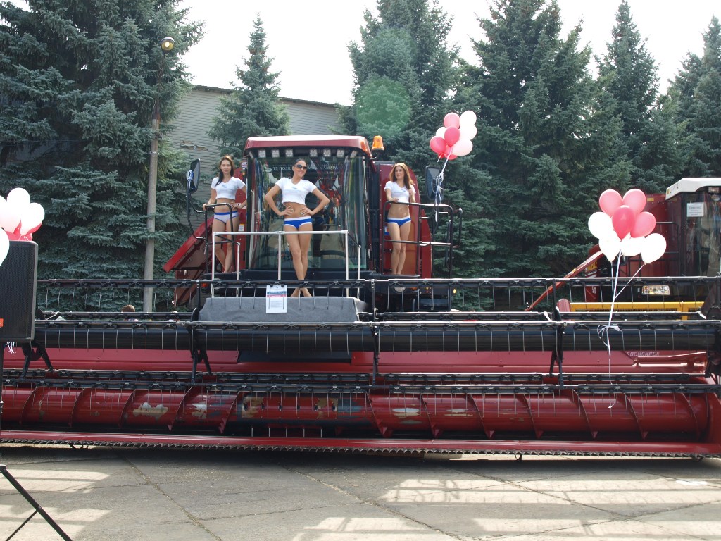 На Поволжской выставке