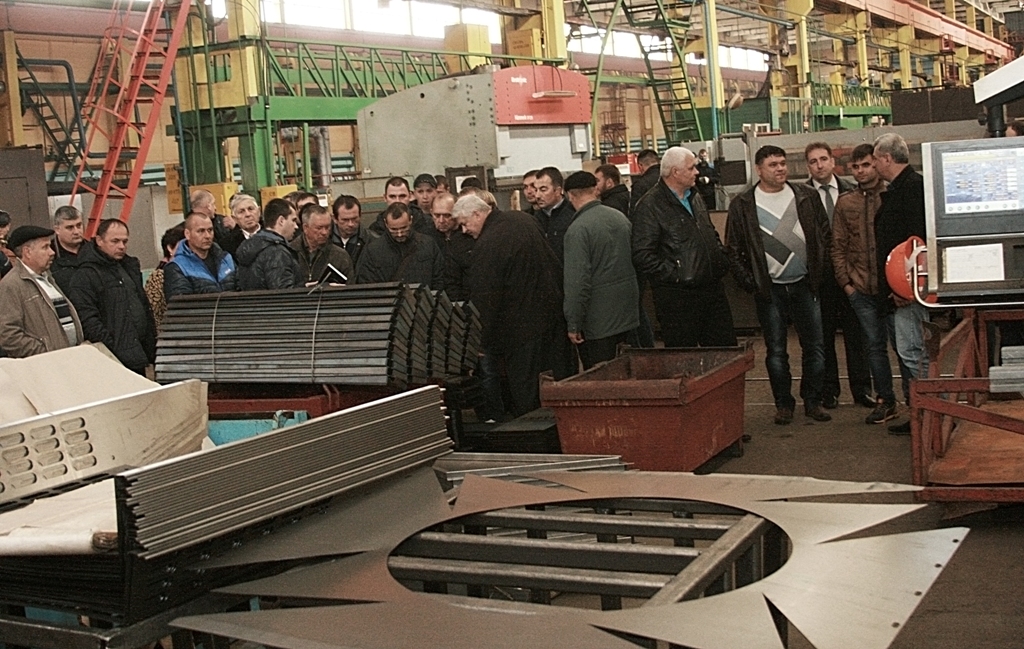 В прессовом цехе