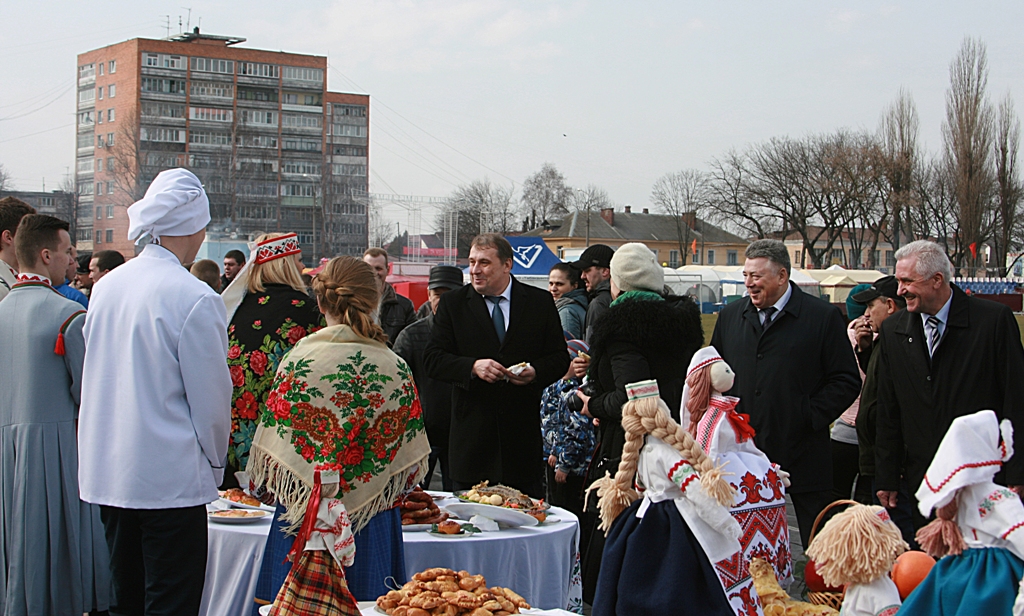 Масленица рада гостям