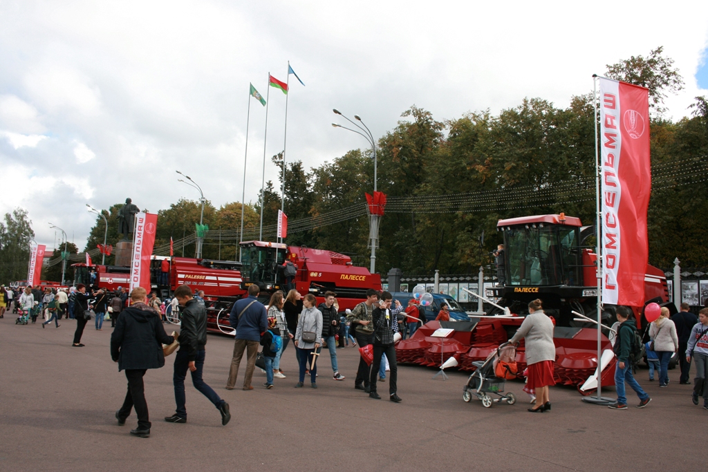 Техника Палессе на центральной площади