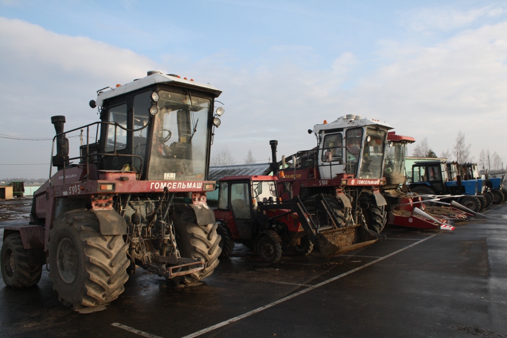 Техника на мехдворе