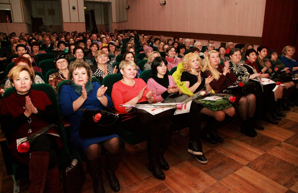 В актовом зале