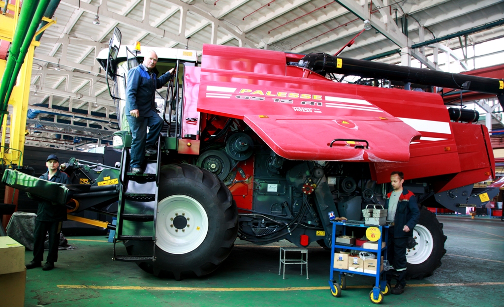 Подготовка комбайна к выставке