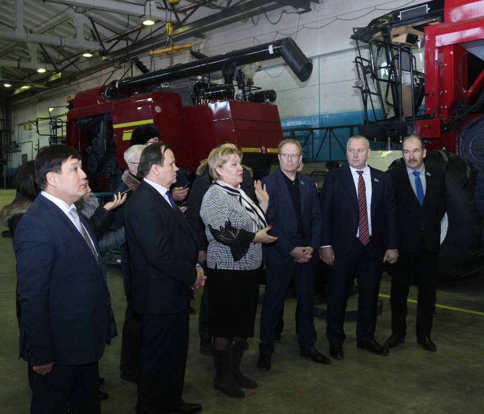 Депутаты мажилиса в АО ''Агромашхолдинг''