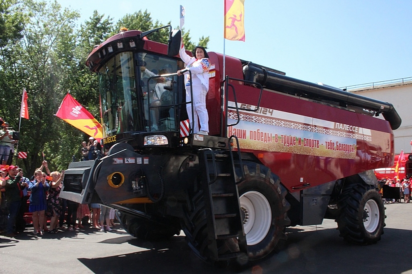 Татьяна Абель на комбайне