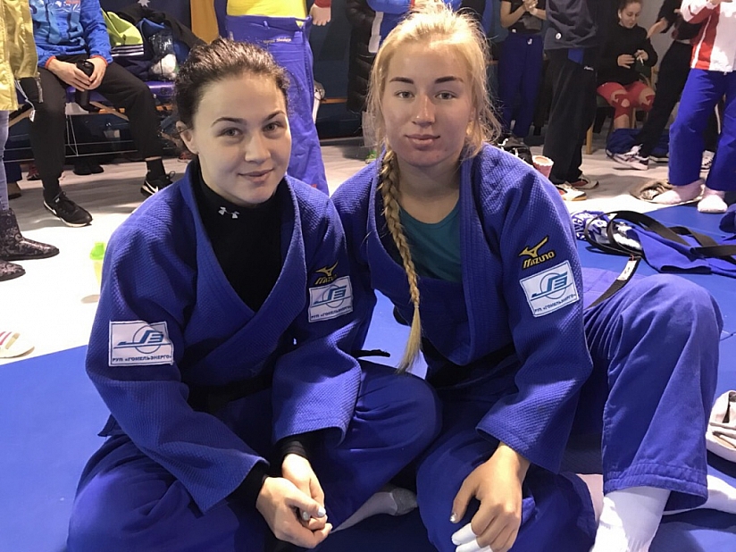 Ульяна Миненкова и Виктория Новикова