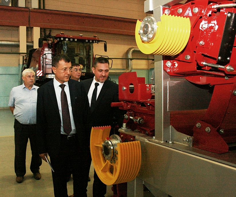 Визит Отажонова