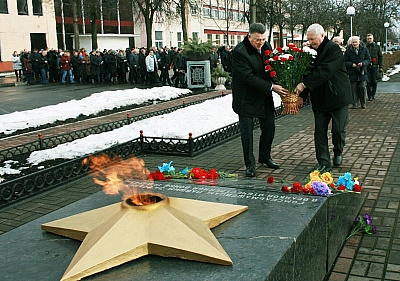 ВОЗЛОЖЕНИЕ ЦВЕТОВ 23 ФЕВРАЛЯ 2017 ГОДА