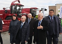 Министр АПК Свердловской области ознакомился с техникой «Палессе»
