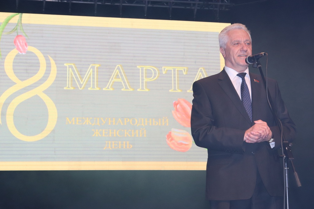 2022_03_11_День женщин-завод 2.jpg