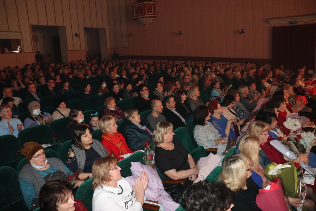 2022_03_11_День женщин-завод 3.jpg