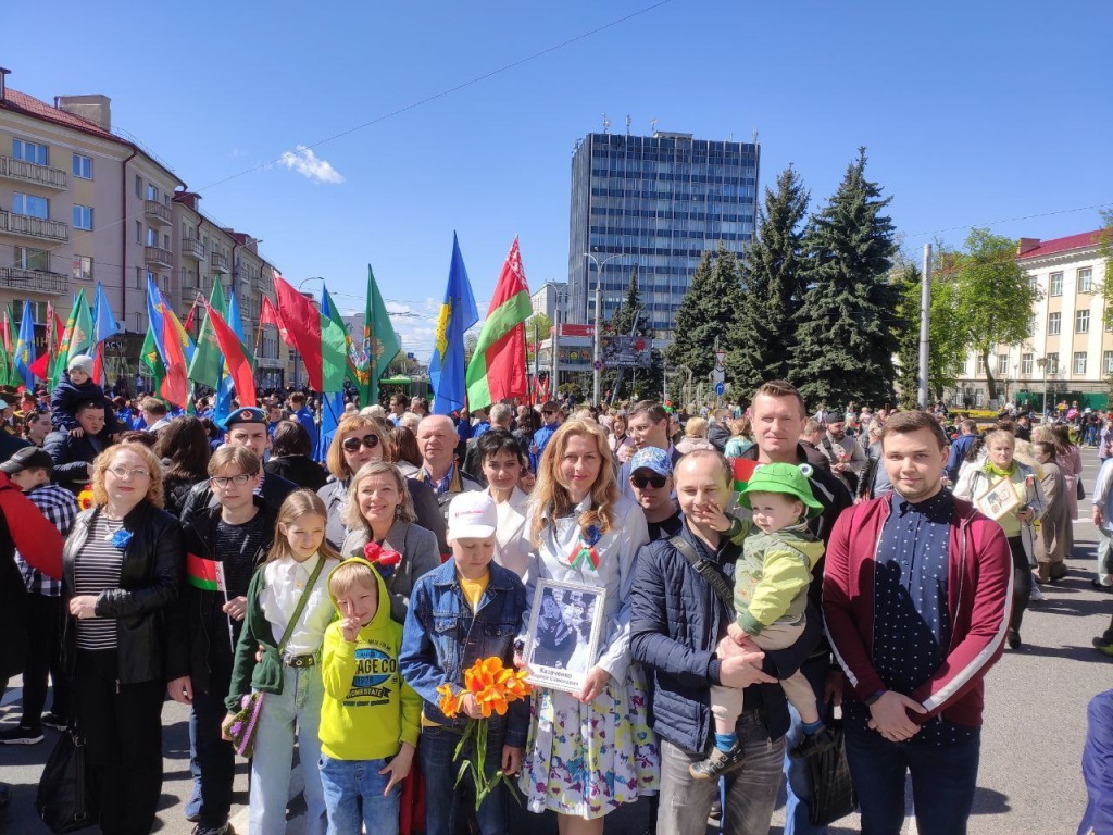 2022_05_10_на площади Труда.jpg