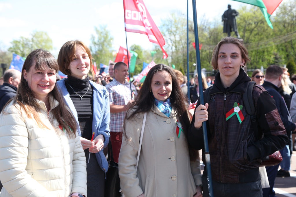2021_05_14_шествие - молодежь.jpg