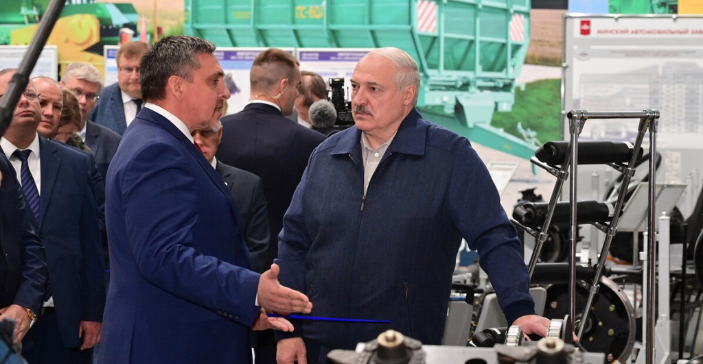 2022_06_21_Новиков и Лукашенко.jpg