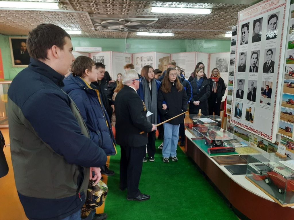 2022_03_17_в музее 2.jpg