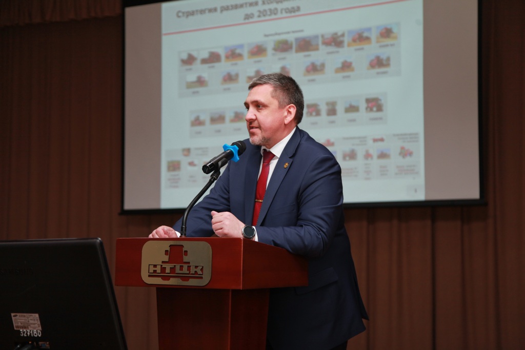 2021_04_20_семинар Новиков.jpg