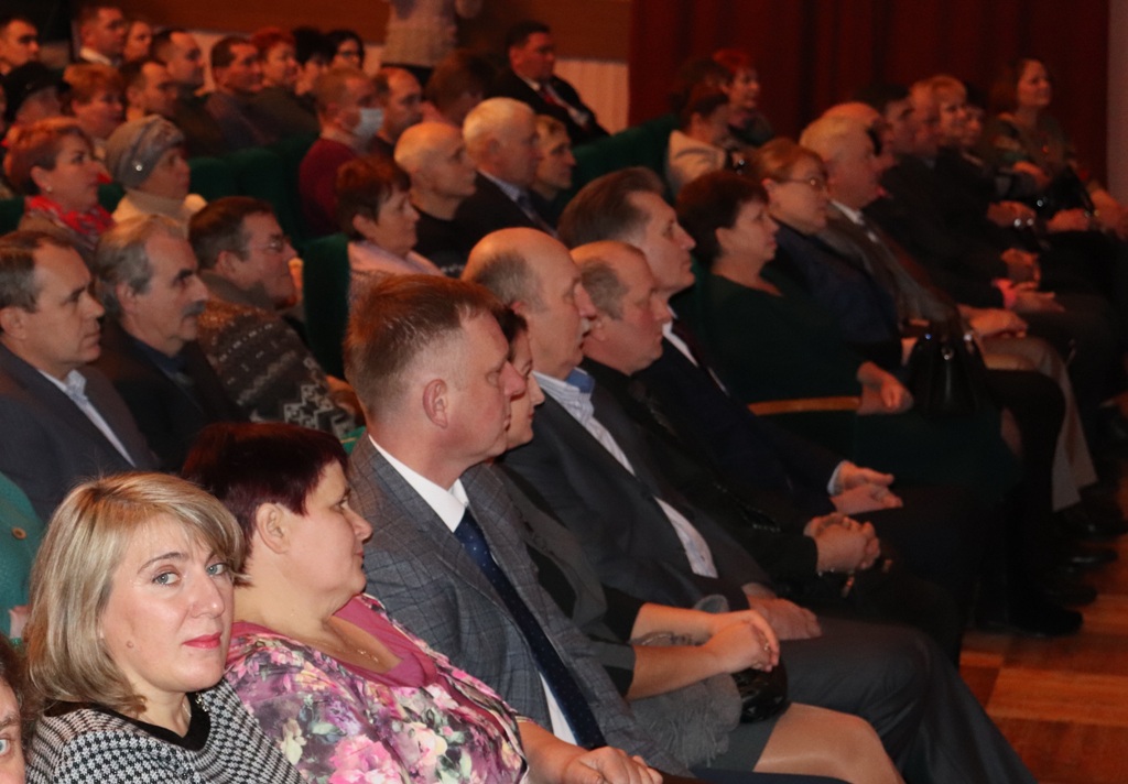 ДЗД-2021_12_14_юбилейный вечер - зал.jpg