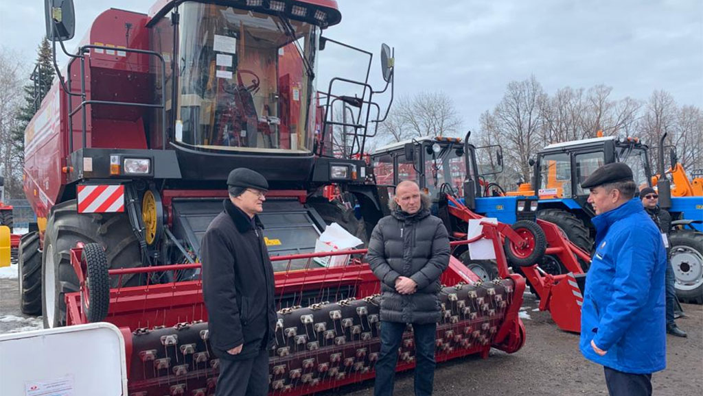 2020_03_26_на выставке.jpg