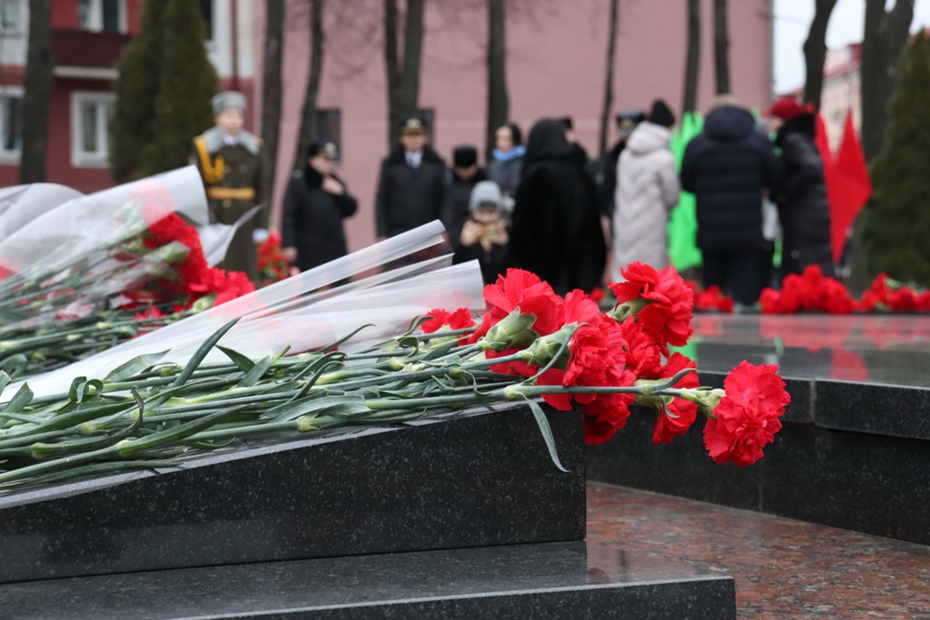 2021_11_30_возложение 5.jpg