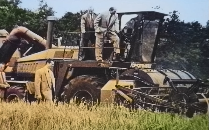 2020_12_11_Президент на комбайне.jpg