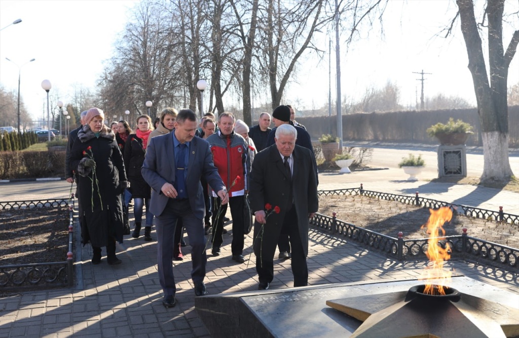 2022_03_24_возложение Сельмаш.jpg