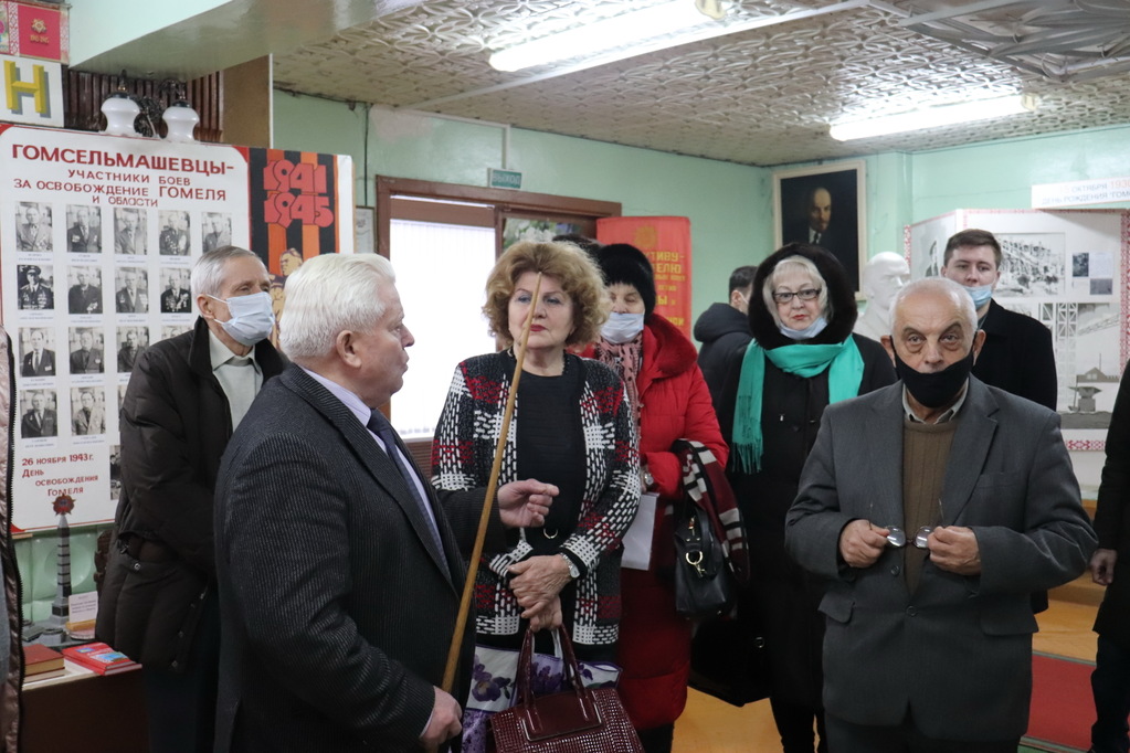 2022_02_01_ветераны в музее.jpg