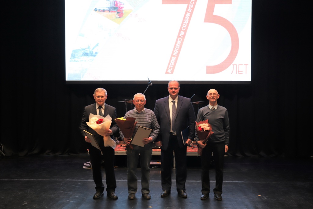 2022_04_19_юбилей - награждение 2.jpg