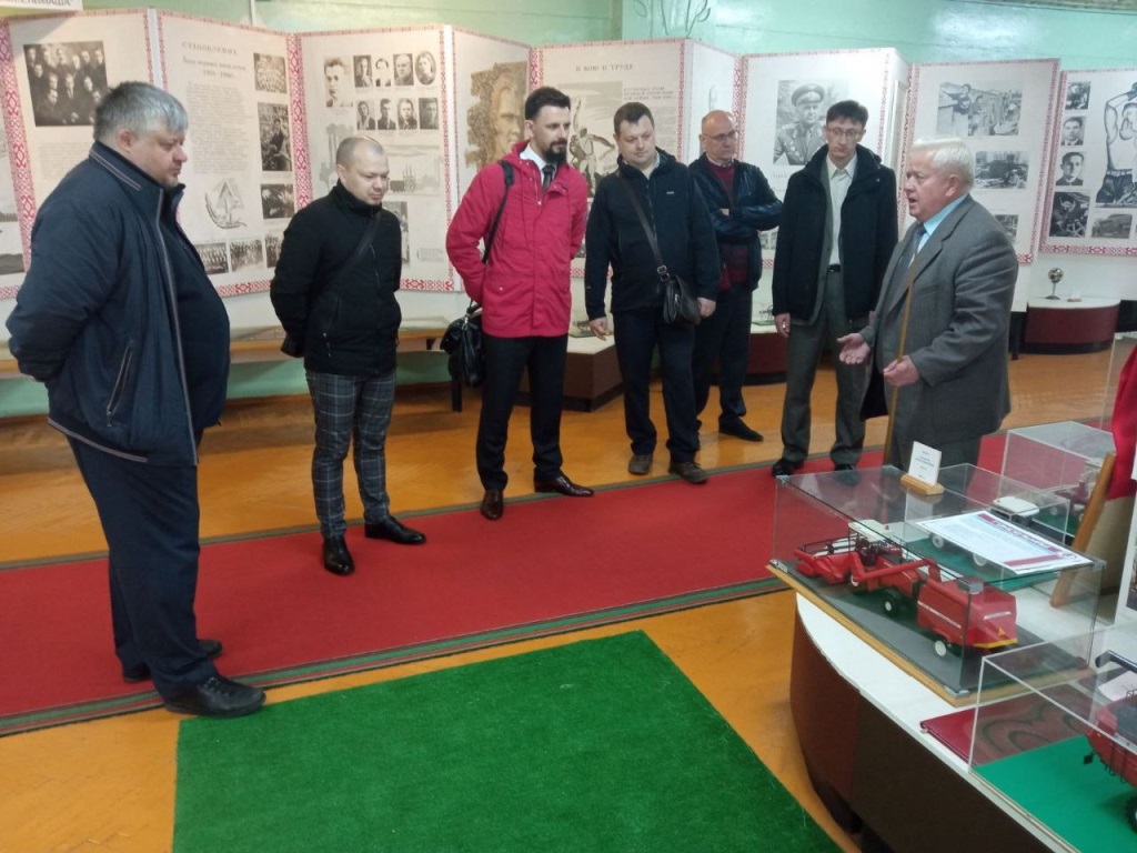 2022_05_24_гости из Новосибирска - музей.jpg