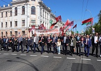 По главной улице с оркестром: колонная гомсельмашевцев была заметной   